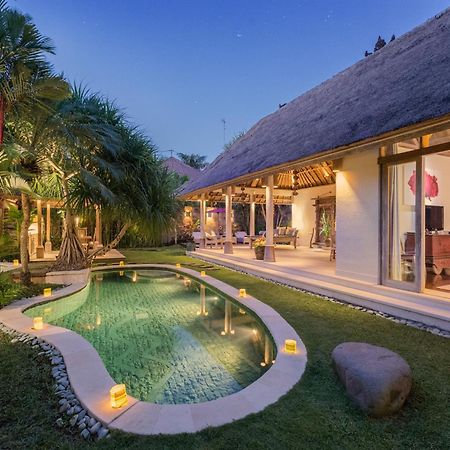 Villa Tirta Naga Bali Seminyak  Bagian luar foto
