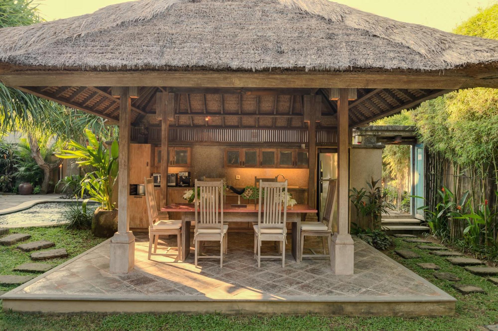 Villa Tirta Naga Bali Seminyak  Bagian luar foto