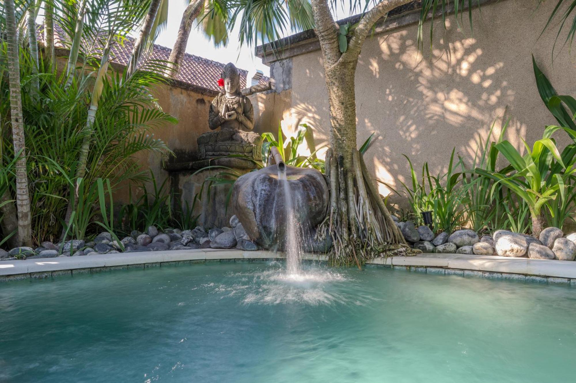 Villa Tirta Naga Bali Seminyak  Bagian luar foto