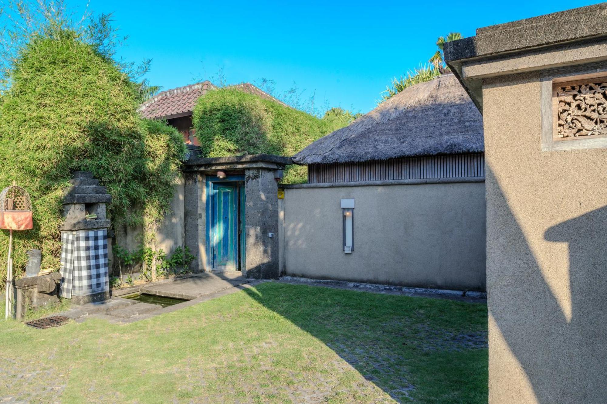 Villa Tirta Naga Bali Seminyak  Bagian luar foto